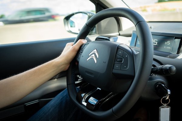 Chauffeur vtc à arcachon : votre déplacement élégant et sécurisé